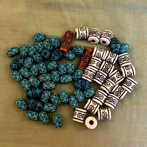 66 colorful plastic beads